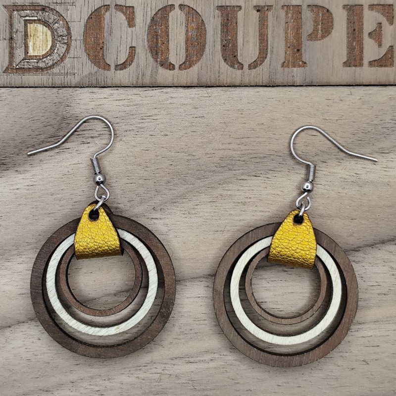 Boucles d'oreilles 3 anneaux bois et cuir (Extérieur Noyer)