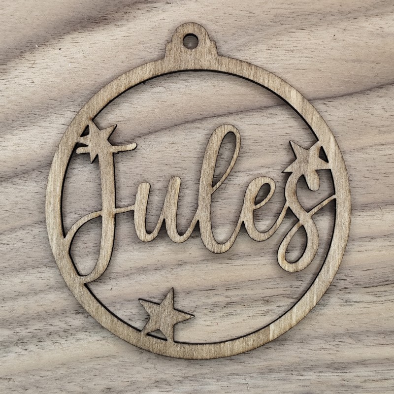 Boule de noël personnalisée forme boule avec étoiles