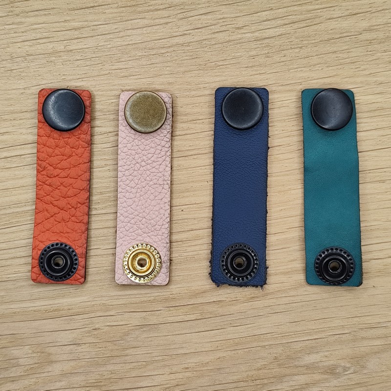 Attache en cuir pour nœud papillon