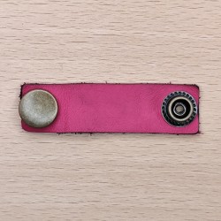 Attache en cuir pour nœud papillon